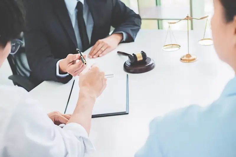 Skuteczność reklamy adwokata online