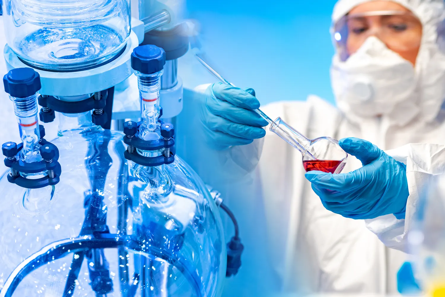 Destylator przemysłowy w produkcji farmaceutycznej